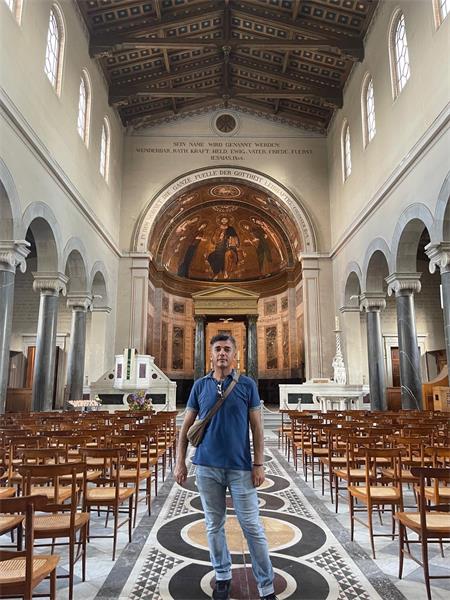 Ugur Adam Ozsuer, project accounting and finance professional